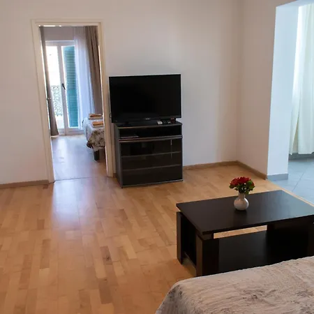Apartment Maslina *